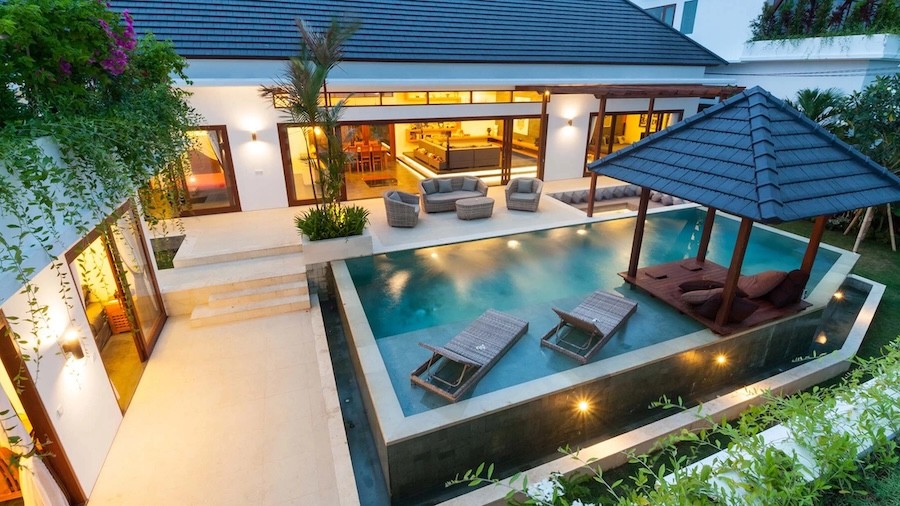 enjoy-the-art-of-summer-entertaining-with-better-lighting